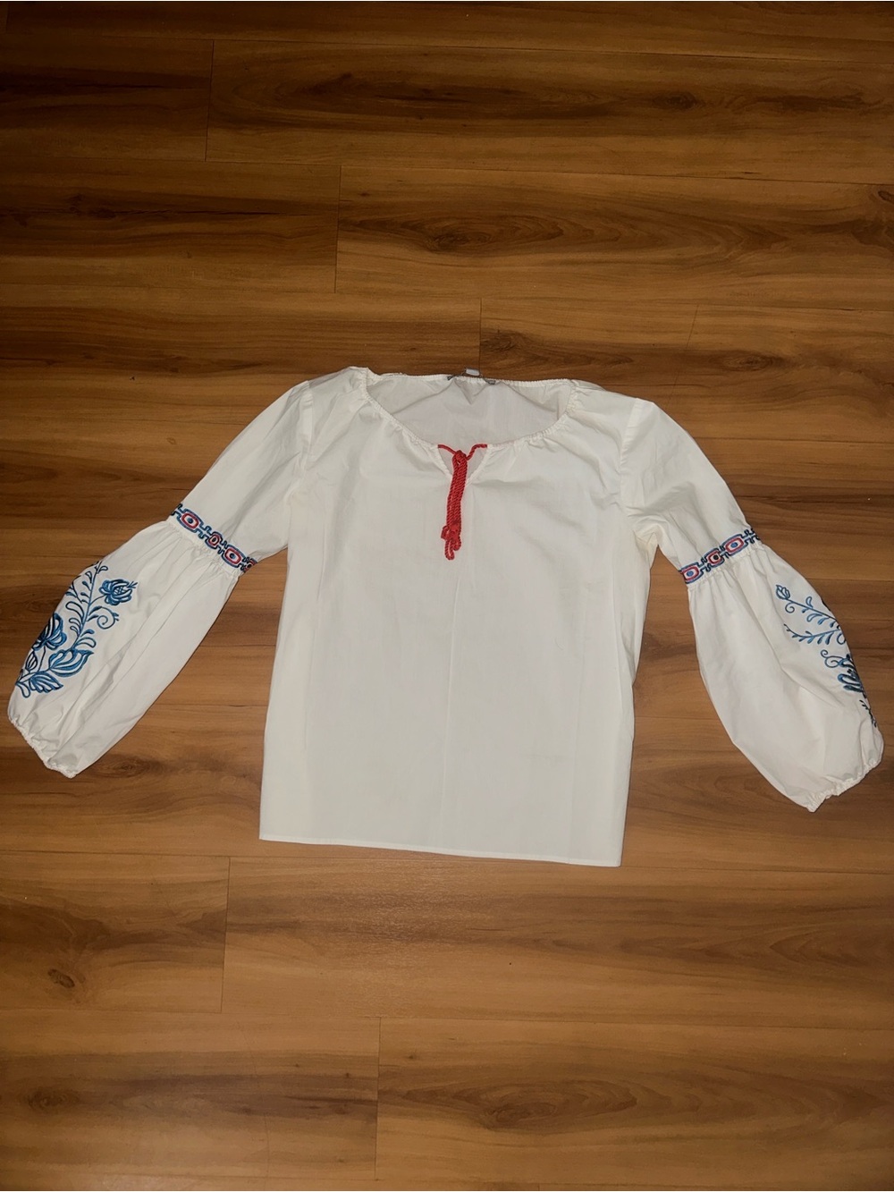 Marc jacobs Women's White Blouse with Blue Embroidered Sleeves